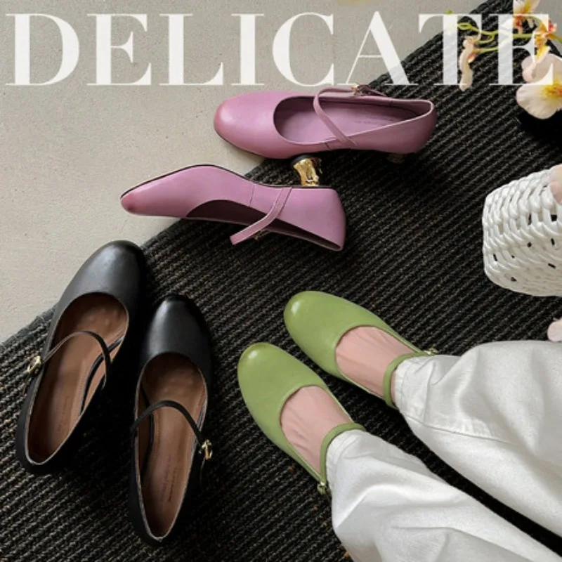

2025 Spring Fashion Women Pumps Shoes Mary Jane Leather Woman Buckle Mid Heels Shoe Pointed Toe Party Summer Ladies 34-40