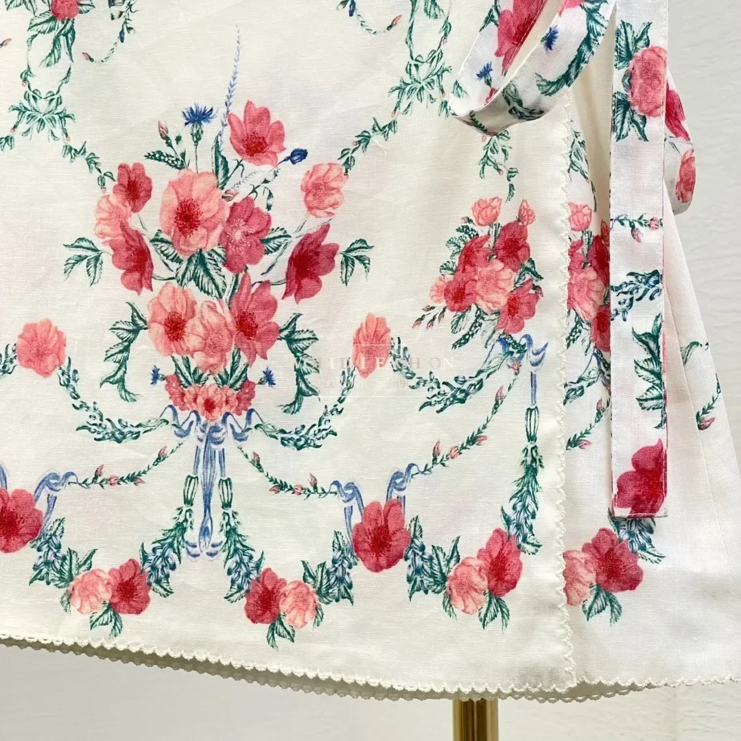 

2025 Fashion White Red Floral Print Mini Skirts for Women