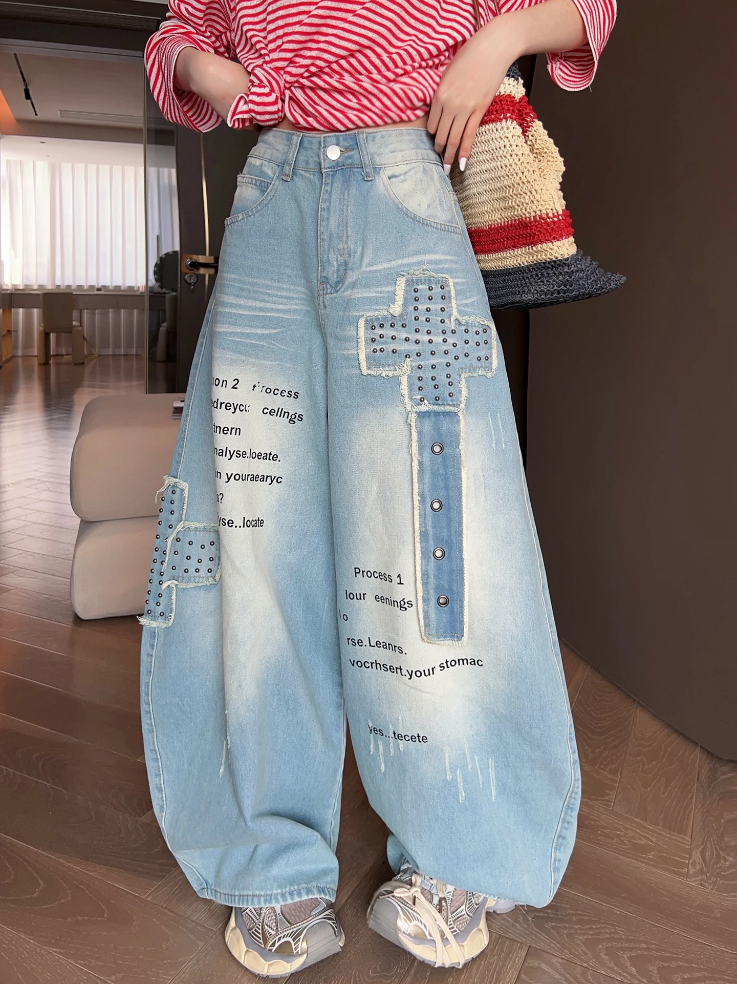 

Slimming Faionable Women's Jeans Loose Straight Leg Knife Casual Trousers High Waist Zipper Closure Spring 2026 New Ar...