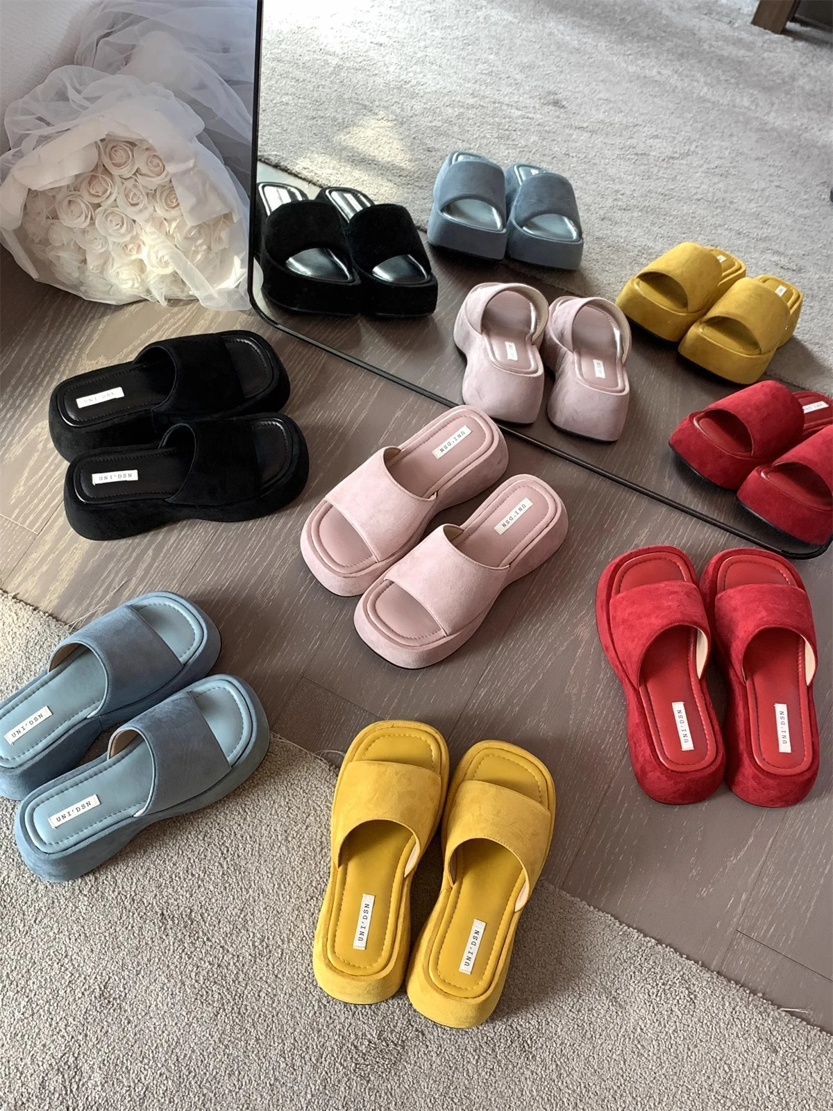 Trendige Plateau-Sandalen für Damen 2026 im neuen Sommerstil, passend zu Röcken, höhenvergrößernde Strand-Flip-Flops