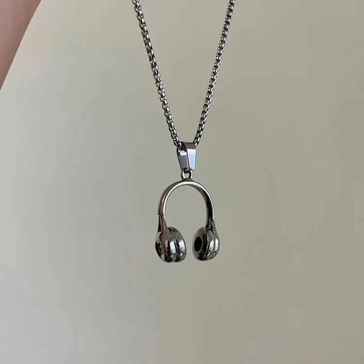 Collier pendentif rétro style téléphone sauna, bijou de clavicule polyvalent haut de gamme, nouvelle marque de chimère, 2024