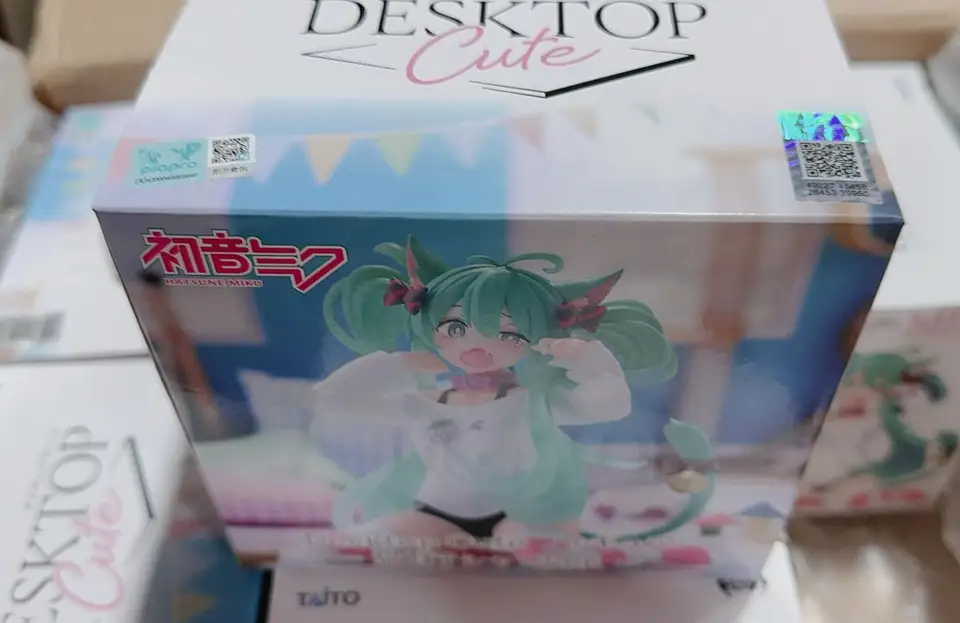 In Stock Original Action Figure 13cm Taito Hatsune Miku Desktop