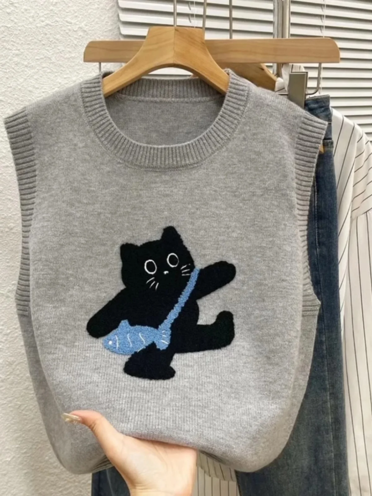 

V-Ne Knitted Vest Top Women's Spring Faion Loose Outerwear Patterned Anti-Aging Design Korean Sle Commute Sle