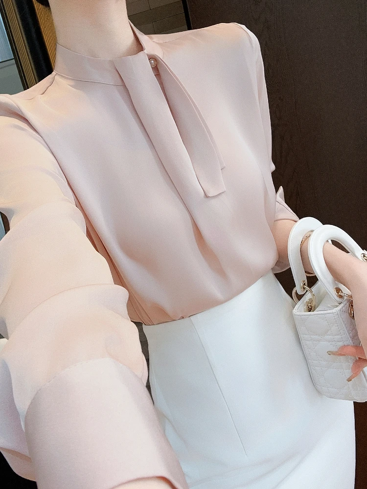 

Встречайте Orange Le Commute Special! Настоятельно рекомендуется из-за своей текстуры и декоративной отделки, которая обеспечивает воздухопроницаемость и придает элегантность.