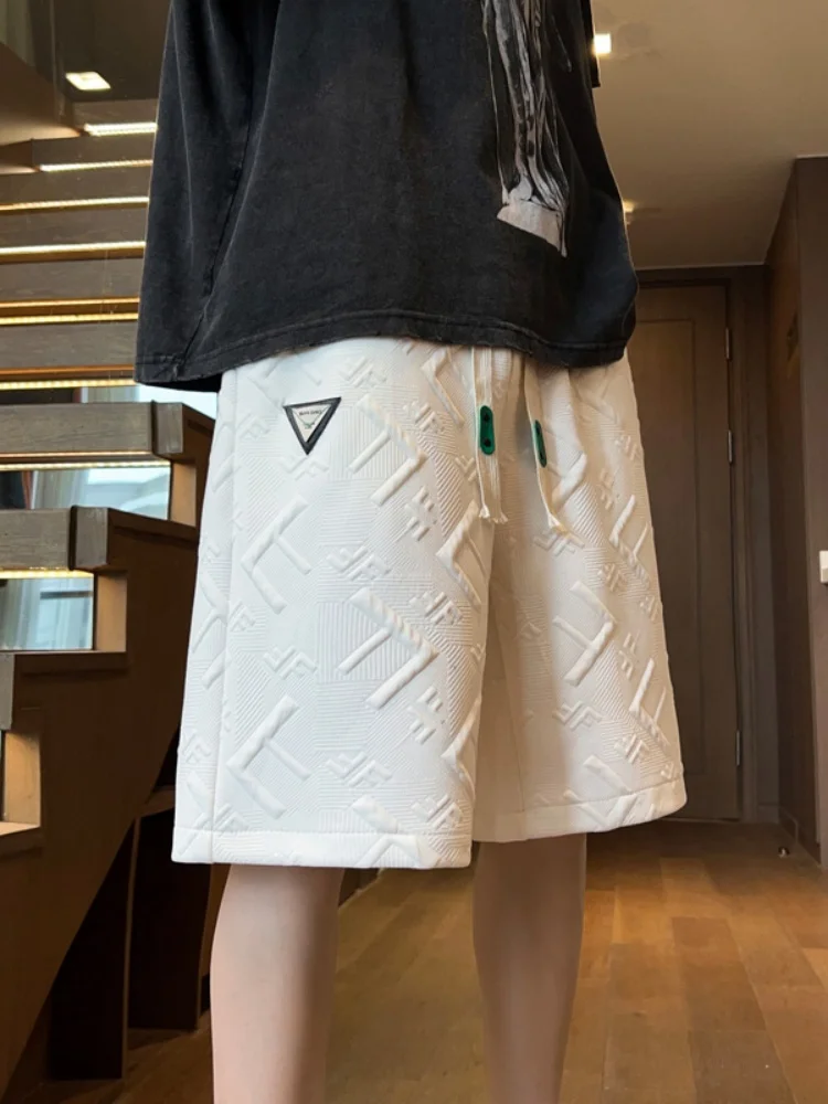 

Мужские летние тонкие спортивные шорты для молодежи с вышивкой, в американском стиле, дышащие, модные, с текстурой и эффектом складок