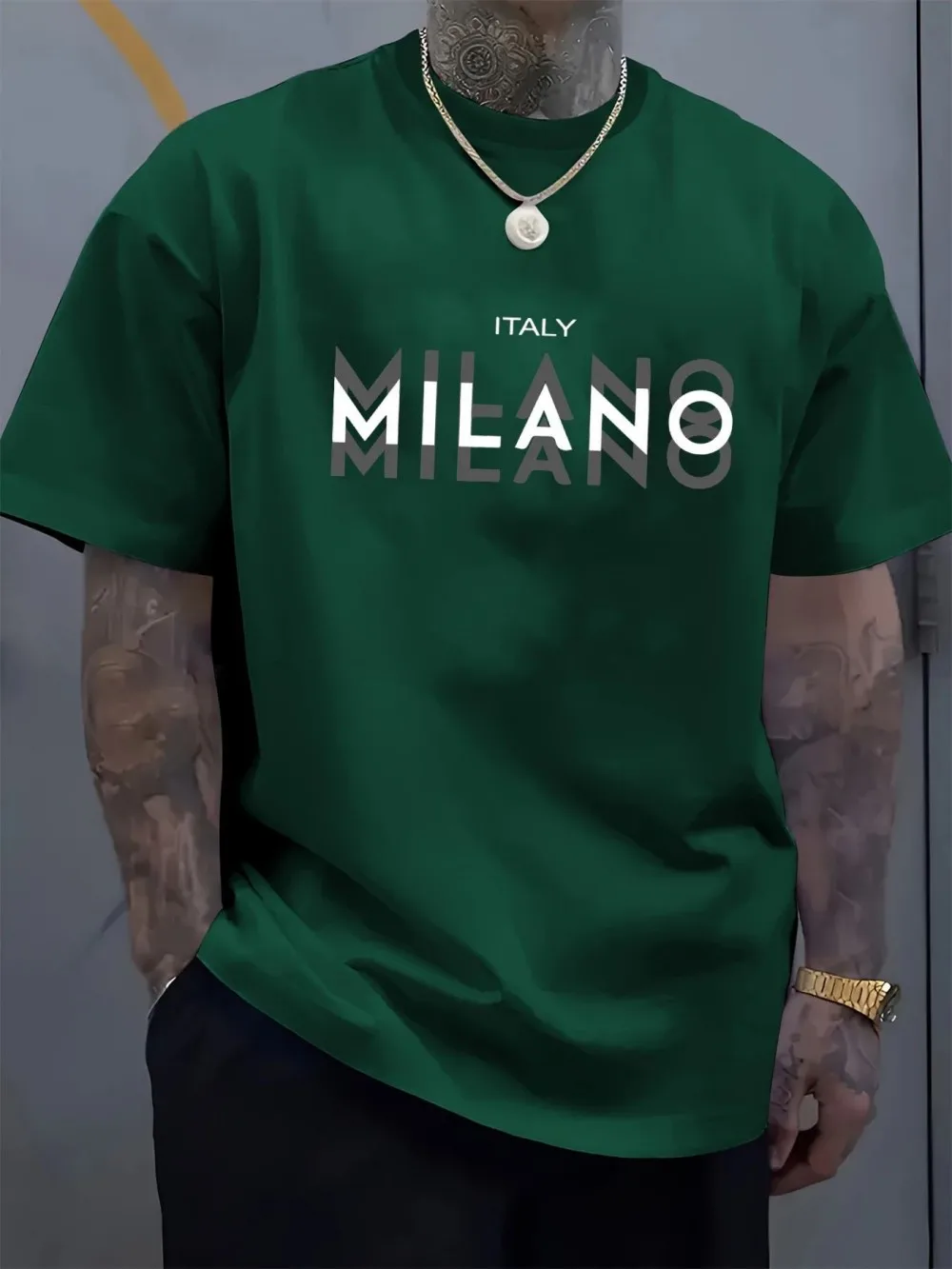 Men's comfortable, casual, breathable crew neck T-shirt, perfect for summer wear, decorated with lettering and shadow patterns.