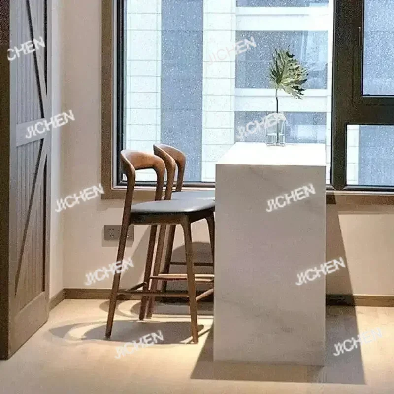 JCX Sedia da bar per uso domestico in legno massello nordico Sgabello da bar con piedi alti in legno cerato bianco Sedia da bar moderna e semplice con schienale per reception