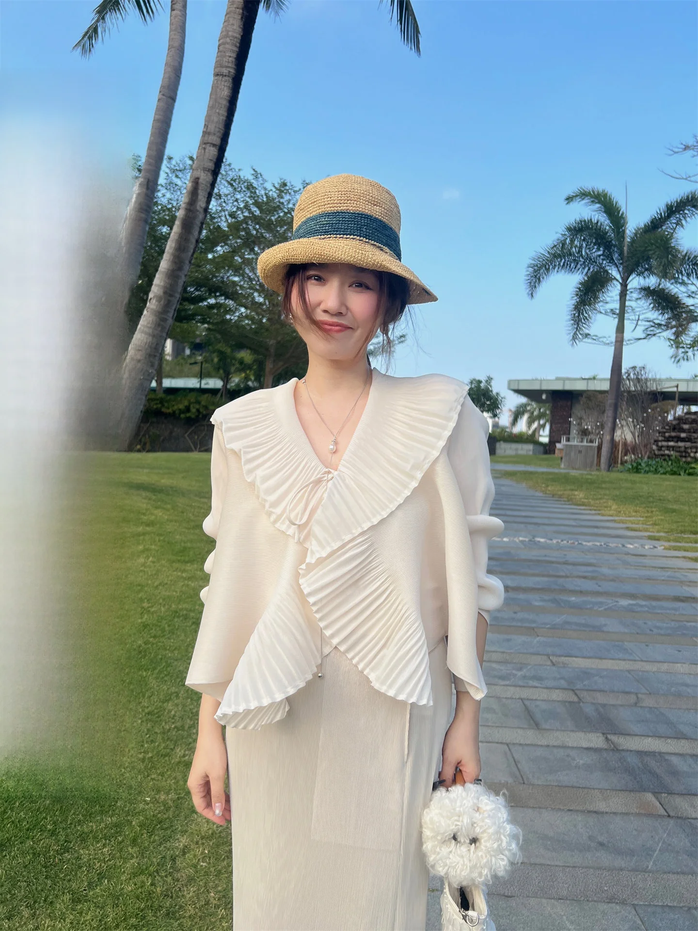 

TheWangs Unique Beautiful irt Women's Spring Summer 2026 Ele Fairy-like Blouse V-ne Long Sve Loose Polyester Fiber