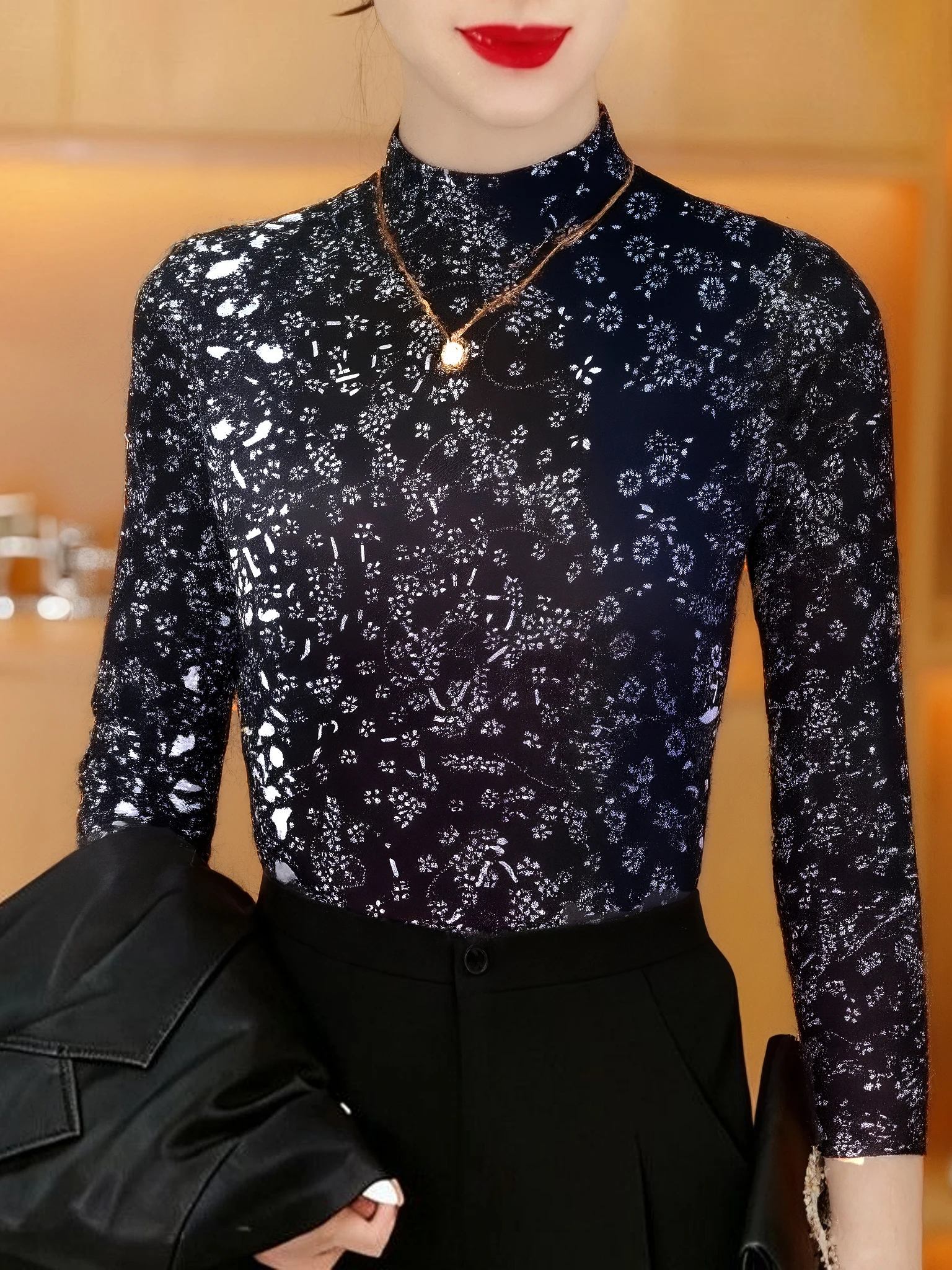 

Black Fleece Lined Thickened Long Sleeve Diamond Studded Half High Collar Base Shirt Women's Fashionable Comfortable Anti-Agi...