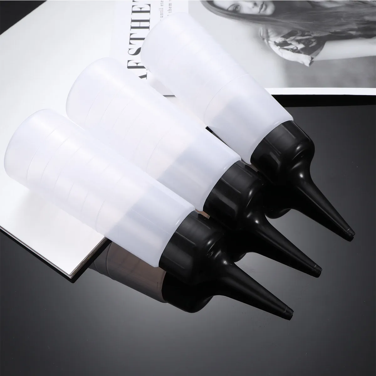 

3Pcs Slant Tip Hair Dye Bottle Refillable Clear Plastic Bottle for Hair Coloring Shampoo Conditioner Scalp Treatment Salon Home