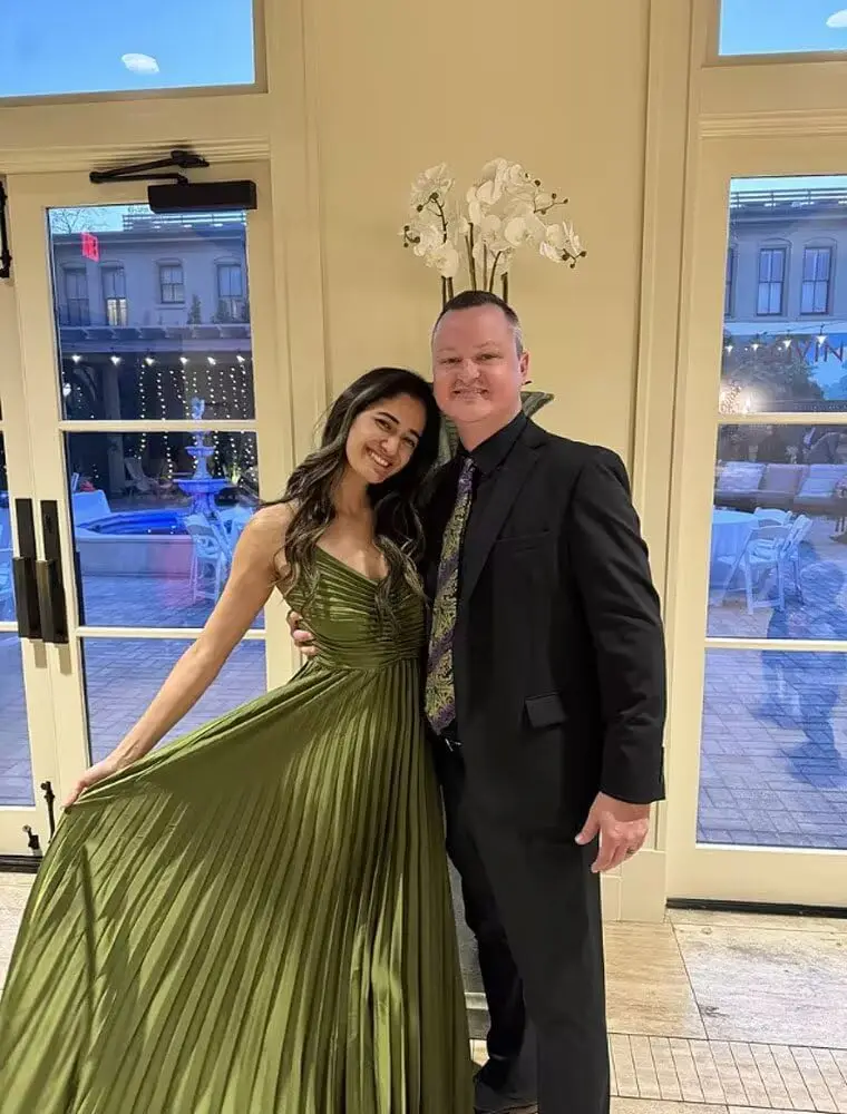 Атласное платье подружки невесты, длинное женское тонкое плечевое платье с v-образным вырезом, плиссированное длинное вечернее платье, элегантное бальное платье, вечернее платье