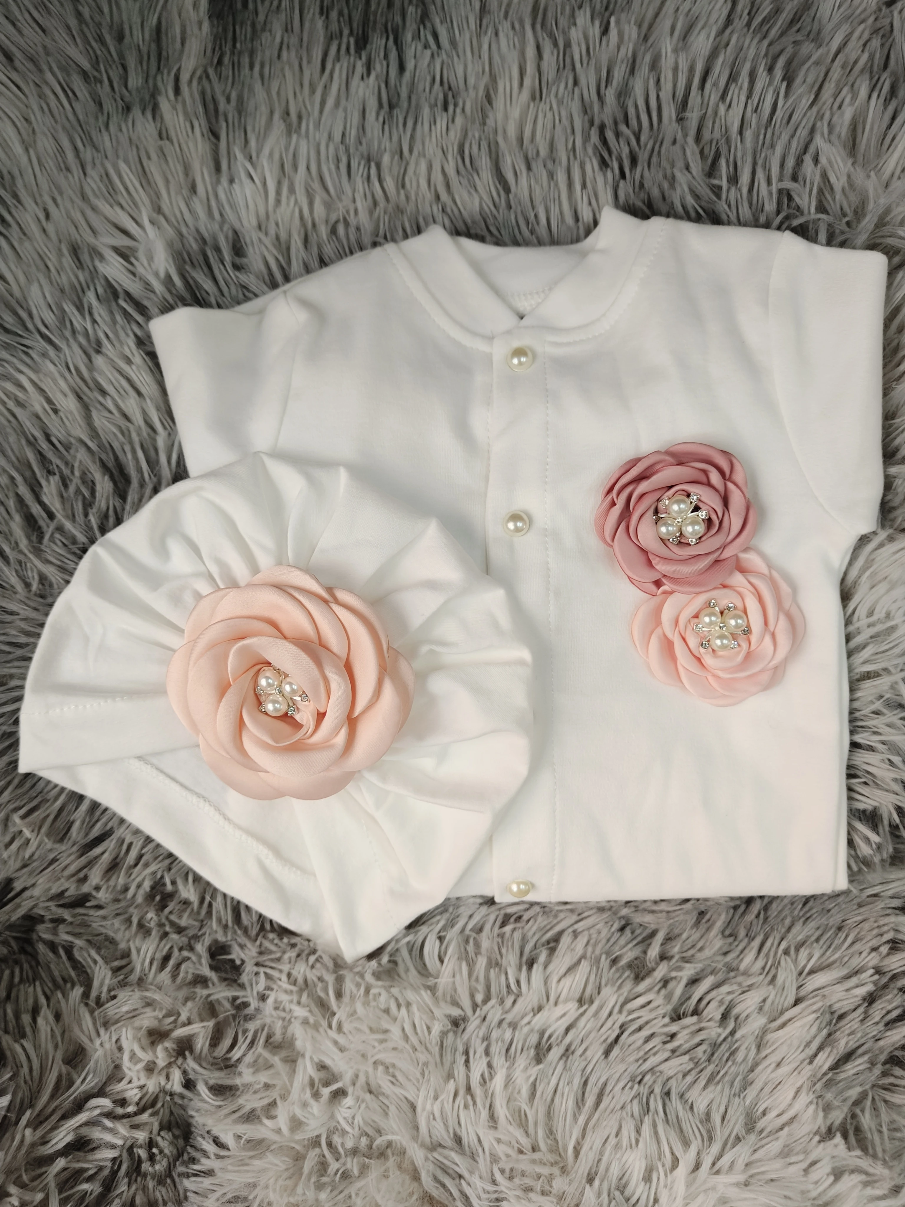 Newborn Baby Girl Romper Soft Cotton Pearl Decor Flower Hat Cute Jumpsuit for Daily Wear 2026 Trend