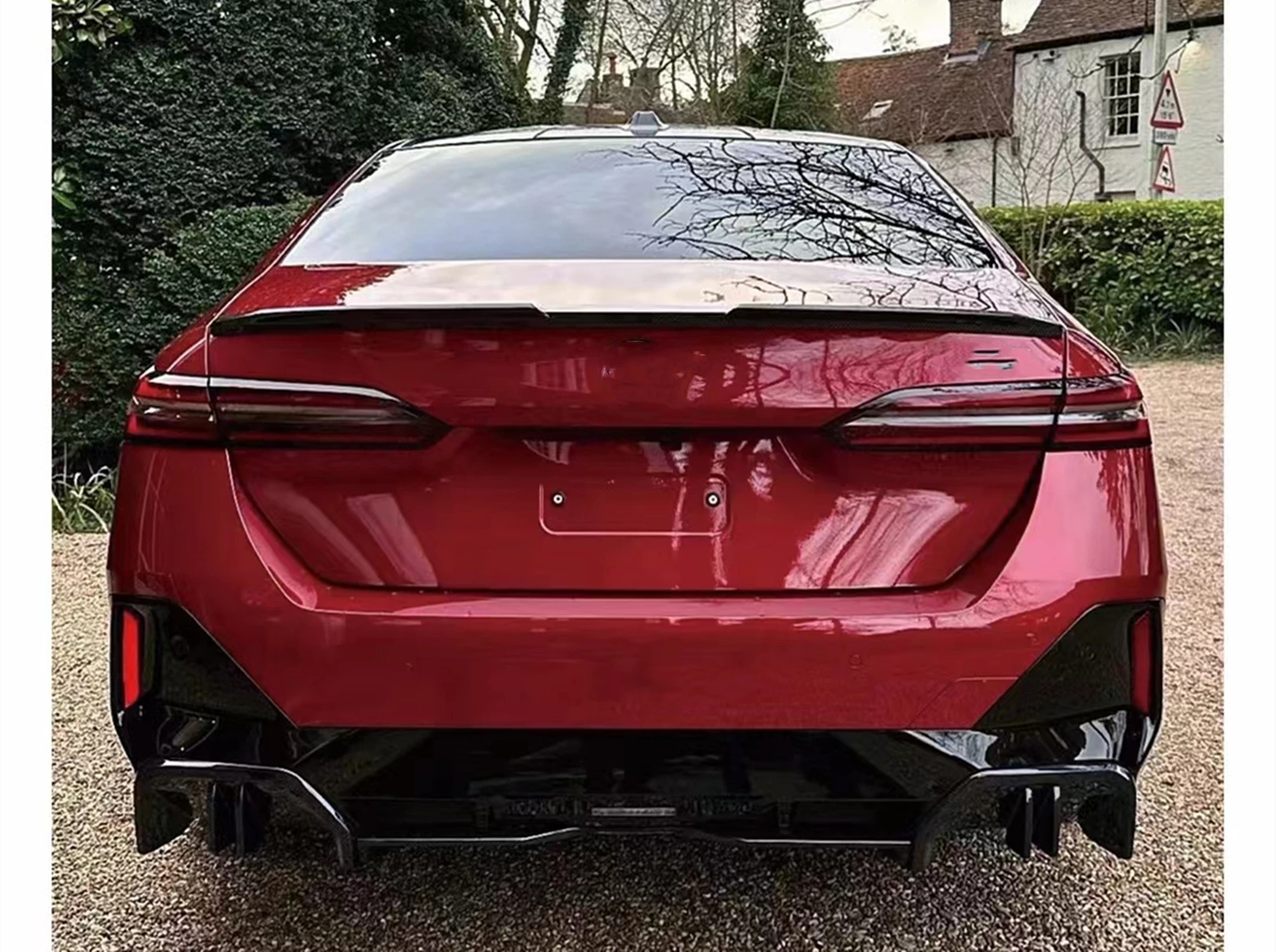 

Задний диффузор-сплиттер для BMW 5 серии i5 G60 2024-2026, глянцевый черный, защитная накладка на багажник