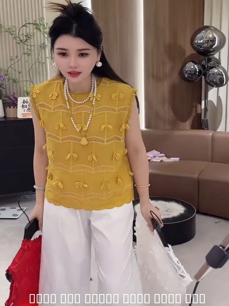 

Ele European Sle Women's irt round Ne Svel Embroidered Hollow out Floral Lace Trim Top Summer Faion