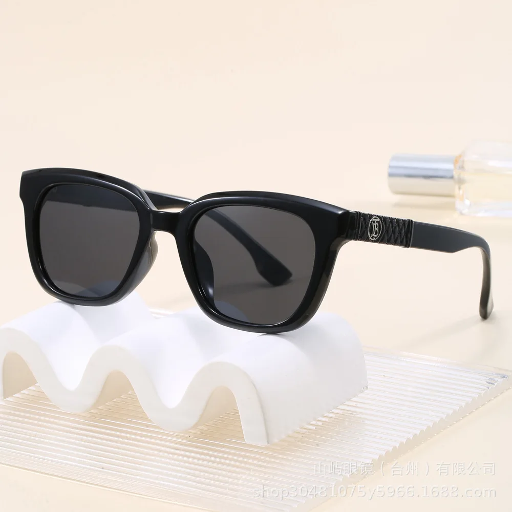 

Retro Personalized Fashion Square Sunglasses Unisex 2025 New Polarized Master Design Hot Selling Versatile​