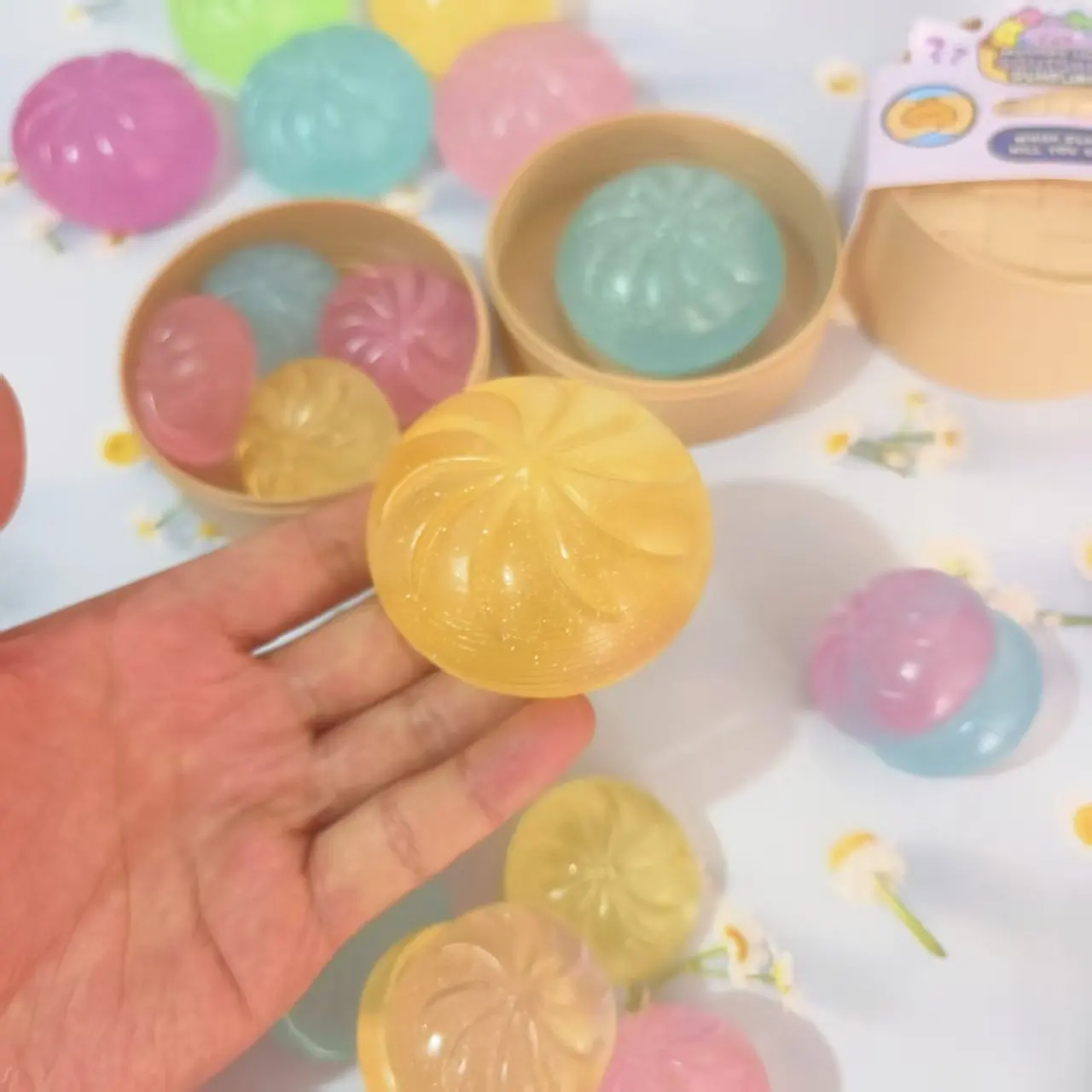 Mini Glitzer-Dumpling Squishies Stressabbau-Spielzeug mit Dumpling-Dampfgarer, Fidget Sensorischer Quetschball, Simulations-Lebensmittel Squishy Brötchen