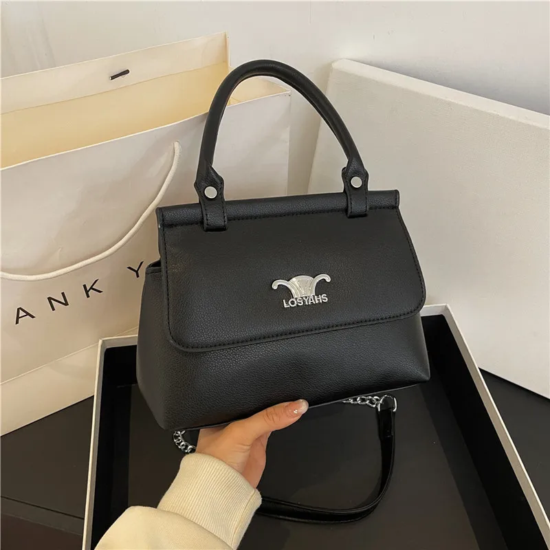 حقيبة يد بسيطة لعام 2025 - حقيبة كروس ثلاثية الطي مستوحاة من سيلين مع حزام آمن ومقبض قابل للتحويل