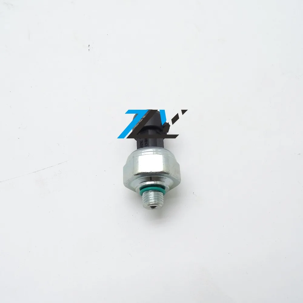 

82CP34-03 Oil Pressure Sensor Suitable for Backhoe Loader Machinery Parts