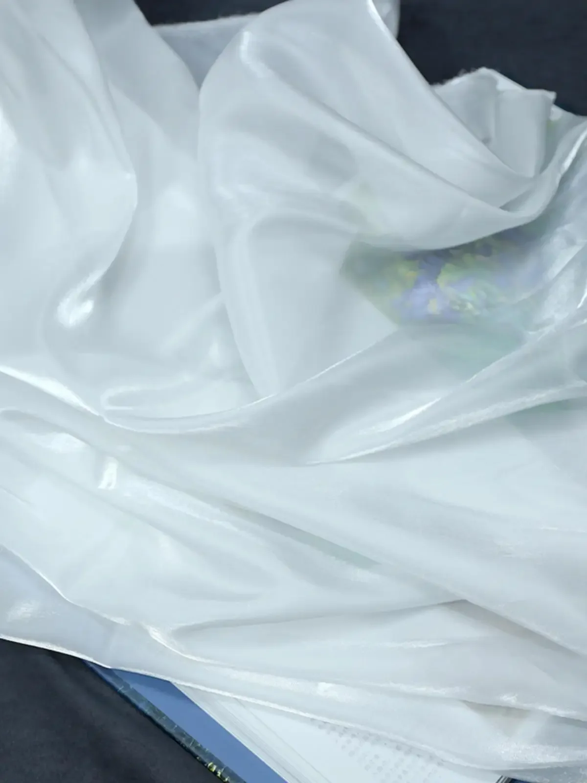 High End Water Gloss Glass Yarn Solid Color Black White Organza Fabric Silk Gloss Mesh for Wedding Dress Skirt Making