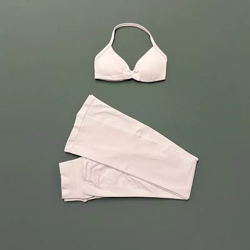 2-teiliges Nahtloses Neckholder-Sport-BH-Set mit Rückenausschnitt und Polsterung, Weiche Weitbeinige Hüftliftende Yoga-Hose, Figurbetontes Fitness-Workout-Set – Detail 18