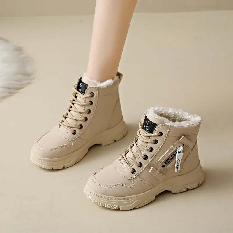 Boots Womans 2024 Women's Winter New Versatile Ankle Short Boots Sport British Thick Bottom with Velvet Casual Cotton Shoes