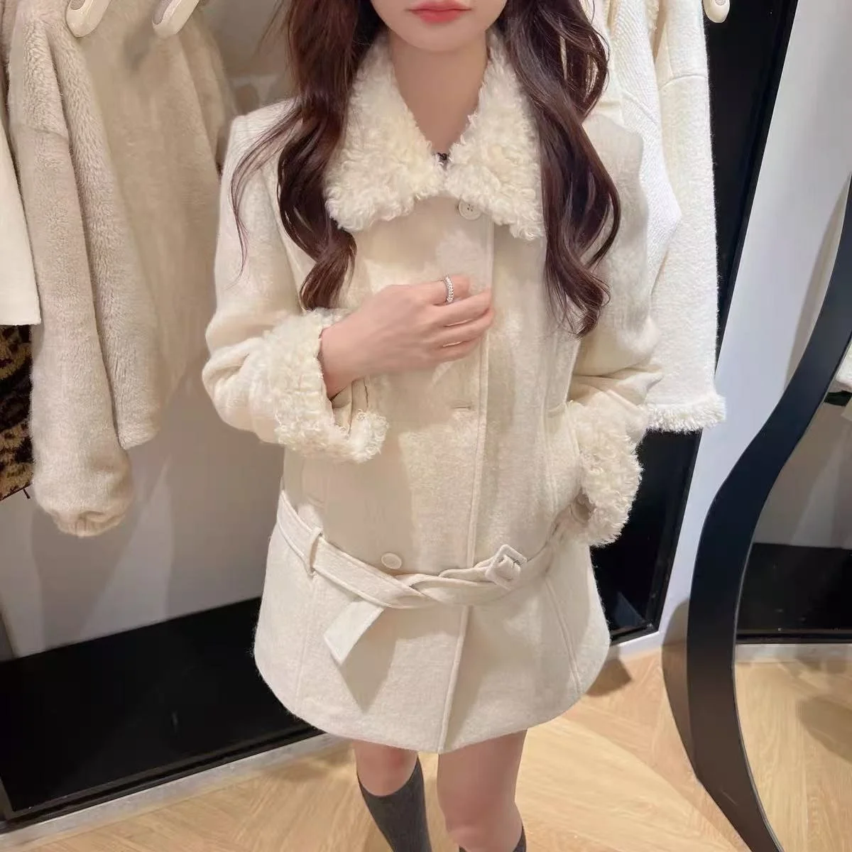 2025 Winter Koreanischer SLE Warmer Wollmantel Zweireihige Knöpfe Mittellange, hochwertige, leichte Maturi-Kreis-Oberbekleidung