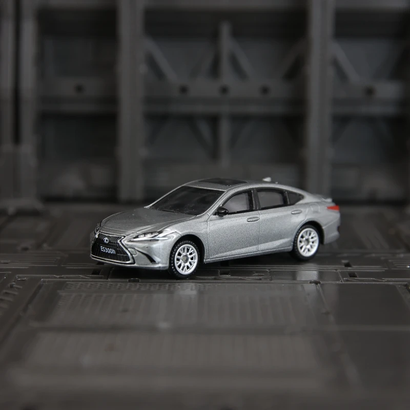 

CCA 1:64 lexus ES300h модель автомобиля из сплава, украшения, миниатюрный мини-раздвижной амортизатор, детская игрушечная машина, подарок на день рождения.