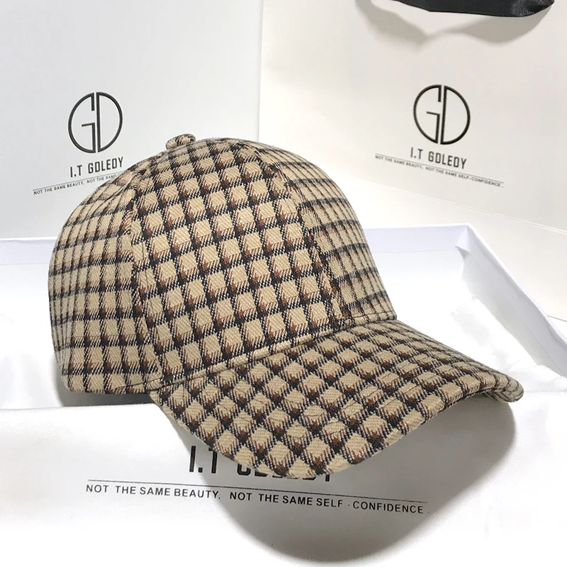 New Retro Plaid Baseball Cap Women Show Face Small Net Red Hard Top Hat Fashion Men Curved Roof Sunscreen Hat Dome Caps