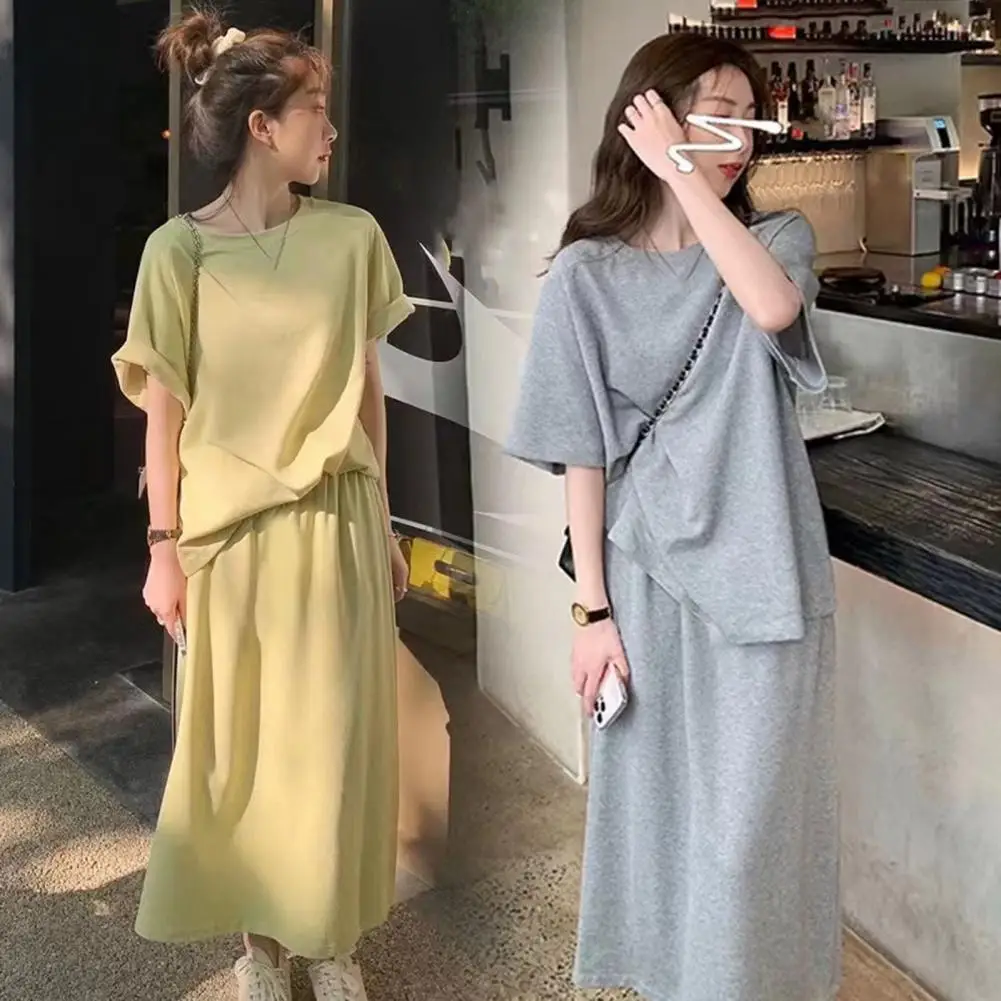 Women Top Skirt Set Round Neck Solid Color T-shirt Maxi Skirt Set Adjustable Waist Pleated Maxi Skirt Casual Dating T-shirt Set