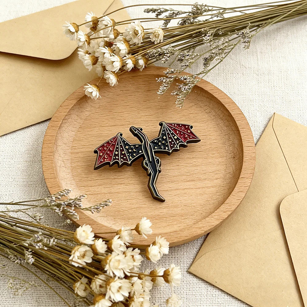 Broche Vintage Gótico Estilo Punk com Esmalte, Tema Trono de Dragões, Asa de Dragão Vermelha e Preta, para Série de TV de Fantasia, Mochila e Jaqueta