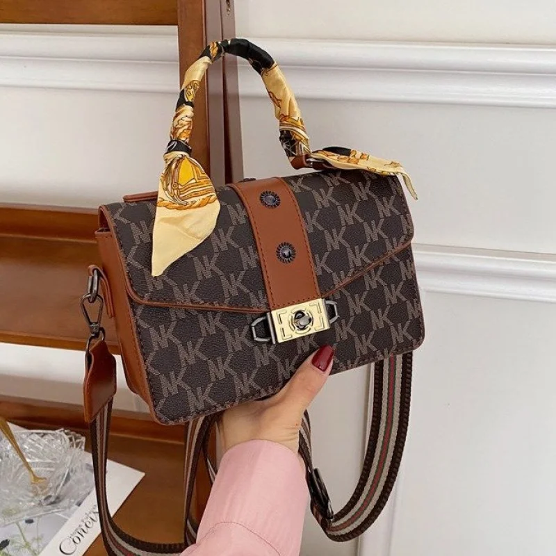 

Ladies Shoulder Bag Made Of Plaid Leather Boasting High-End Quality And Paris Trendy Vintage Look​