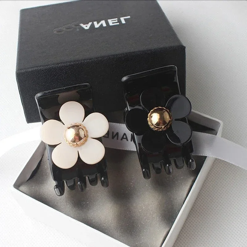 Flower Hair Grasping Clip Lovely Sweet Girl  Claw Acrylic Natural Catch pins For Women Barrettes Headdress Accessories