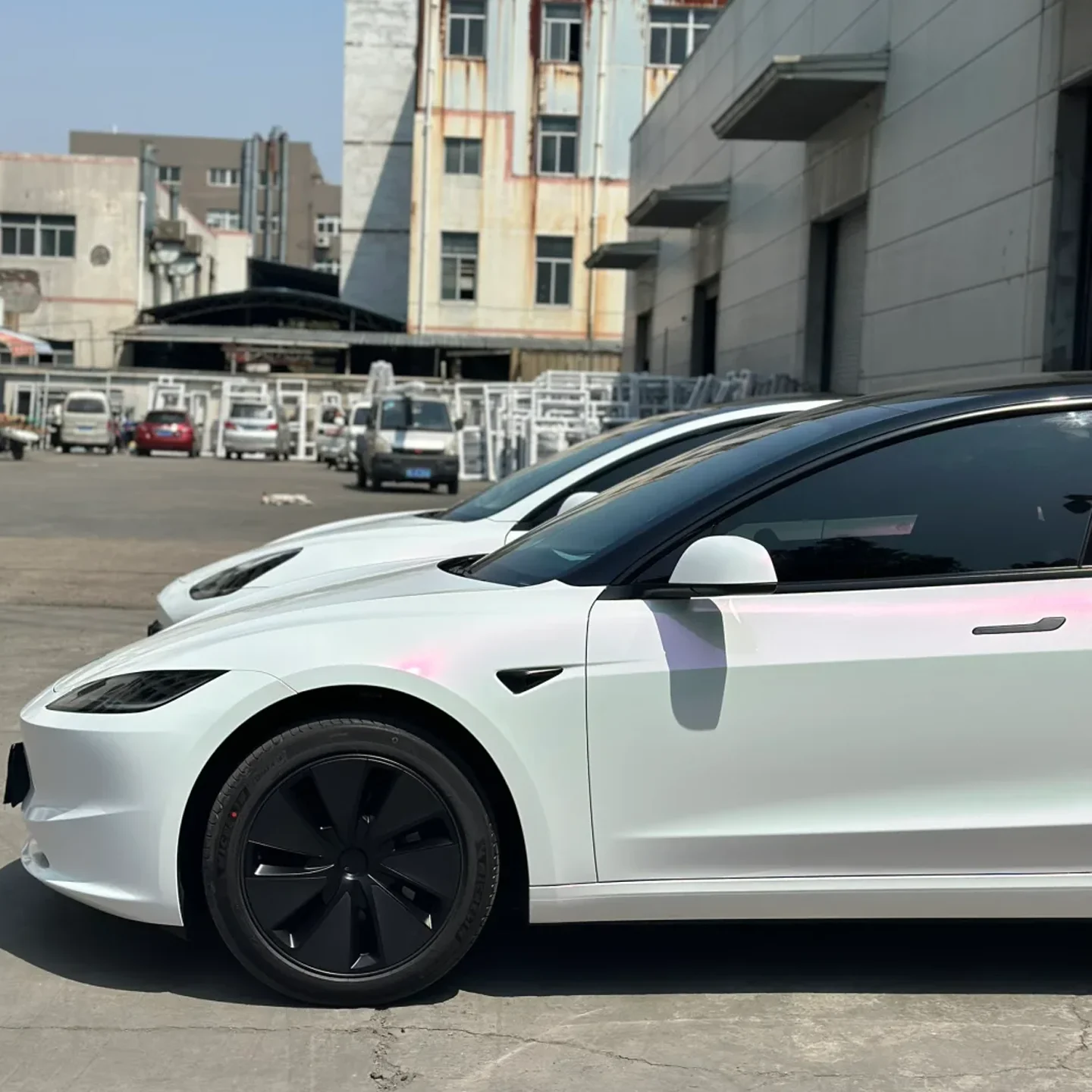 PET Diamond White Mystic Red Car Wrap Film Glossy Color Change Vinyl Bubble-Free Anti-Scratch for Automotive Factory Direct Supp view 3