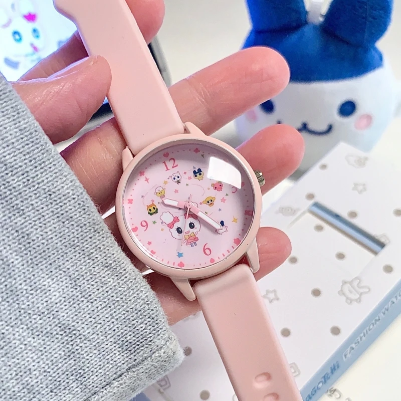 신제품 입고 만화 귀여운 실리콘 시계 시리즈 높은 미적 가치 서프라이즈 생일 선물 타마고치 애니메이션 주변기기