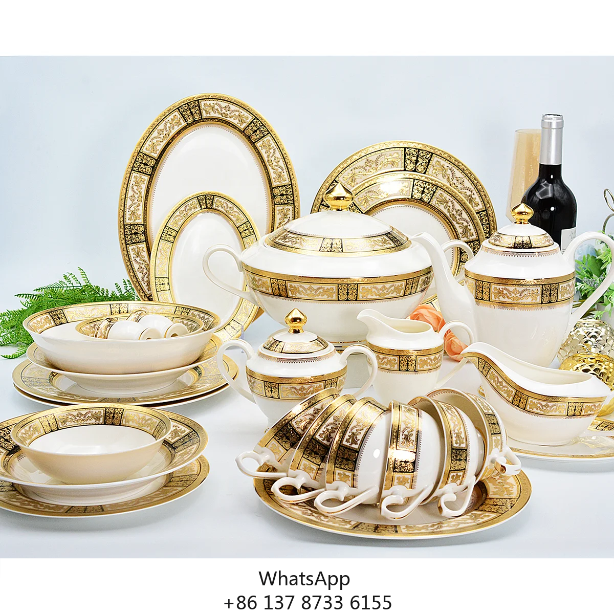 

98pcs Factory Wholesale Royal Porcelain Dinner Set Luxury Dinnerware Set Embossed Gold Design Bone China Dinner Set