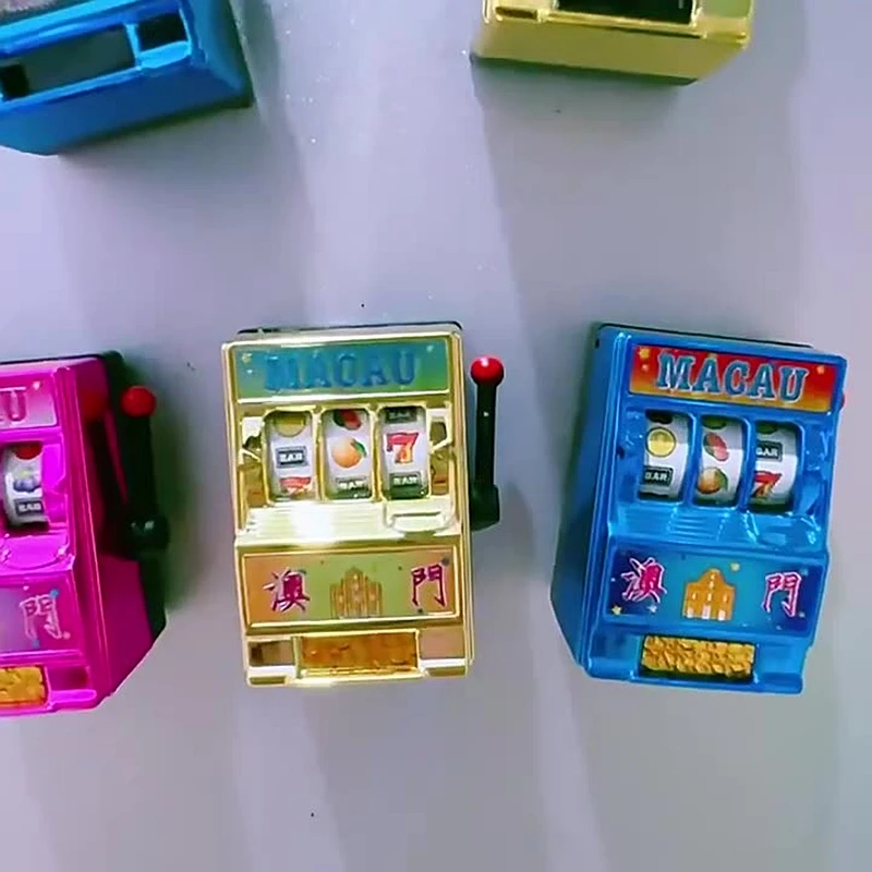 Magnets for Fridge Macau Slot Machine Refrigerator Sticker 777 Mini Lottery Machine Fridge Magnets Model Macau Tourist Souvenirs