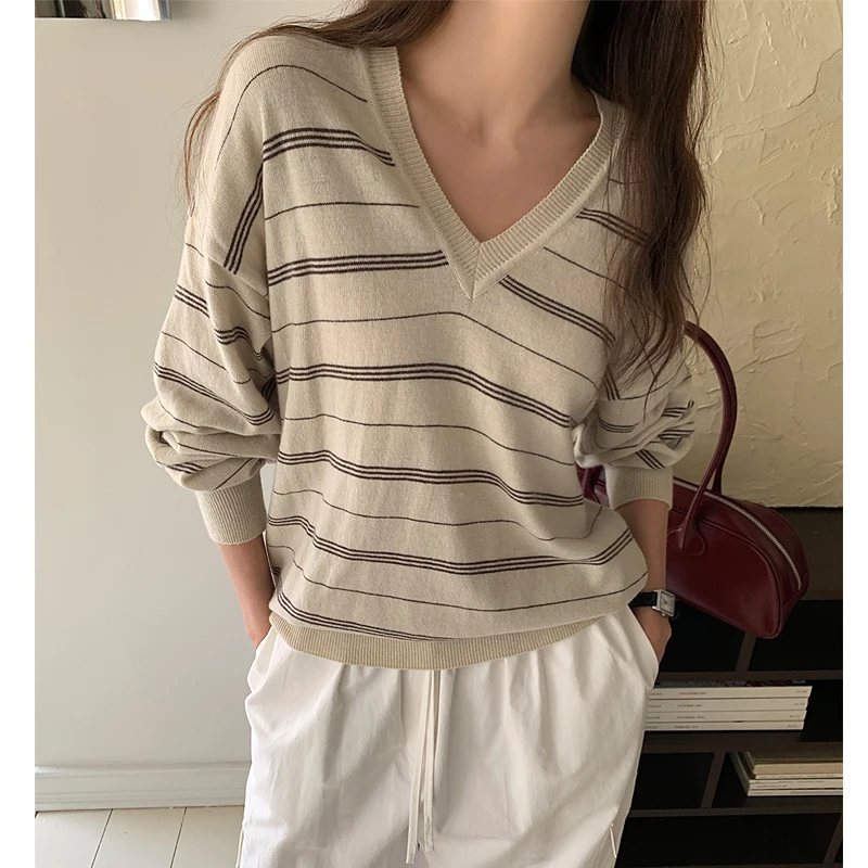 Chic Autumnal Loose Fit V-Ne Long Sve Striped Knitwear Base Layer Casual Contrast Color College Sle Knitted Top