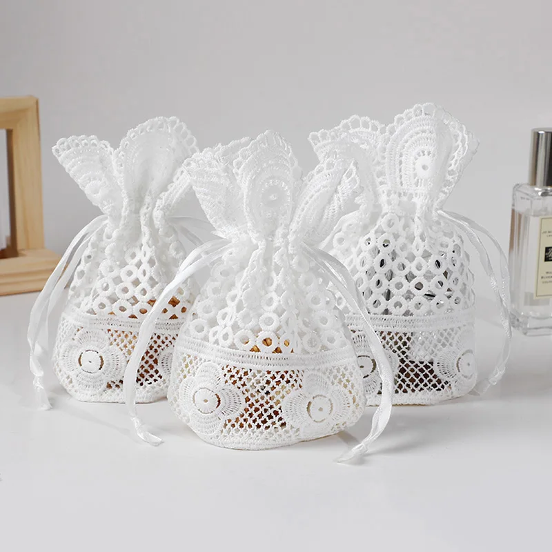 

3pcs White Lace Drawstring Gift Bags Jewelry Bags for Wedding Favors Birthday Party Christmas Cookie Candy Snack Packaging Decor