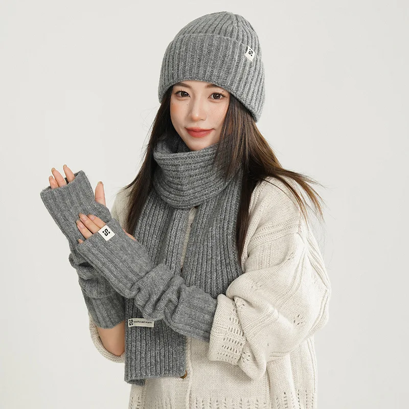 Set 3 buah topi beanie musim dingin wanita, syal panjang, dan sarung tangan rajutan, warna abu-abu polos