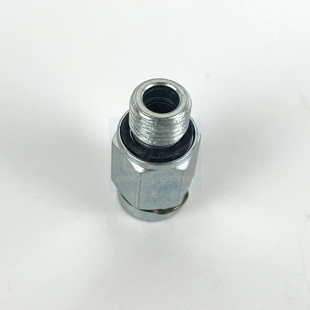 1790128 1905884 1755194 One Piece Sania P G R T Truck Clutch Cylinder Servo Hose Connector