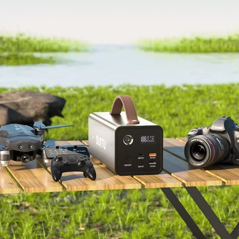 مصدر طاقة متنقل خارجي 220 فولت سعة كبيرة محمول للمنزل جولة ذاتية القيادة كشك للتخييم المباشر لتخزين الطاقة في حالات الطوارئ