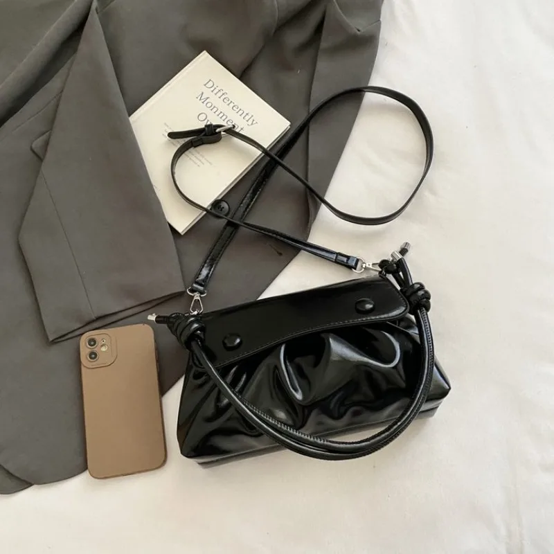 Minimalist Unique Leisure Business Diaper Bag For Women Stylish Vintage Fashionable Leather Tote With Multiple Compartments