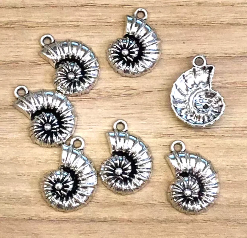 

20pcs 20*14mm ,hole 1.7mm ZincAlloy metal tibetan silver snail shaped charms HWEF1349