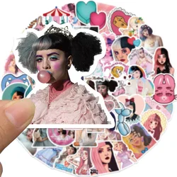 50 sztuk/zestaw piosenkarka Melanie Martinez naklejki dekoracyjna gitara walizka etui na telefon DIY zabawka wodoodporna naklejka prezent dla fanów