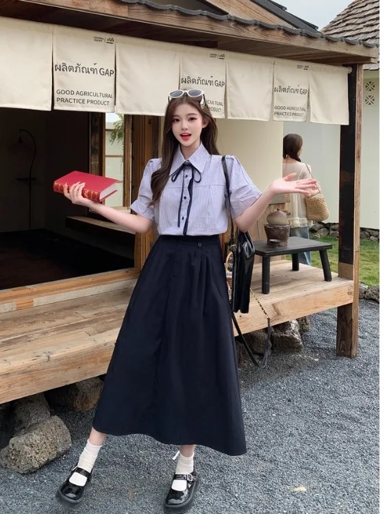 

Женская летняя рубашка больших размеров с узлом, в полоску, с коротким рукавом, и юбка А-силуэта с завышенной талией, в корейском стиле, свободного кроя, для повседневной носки.