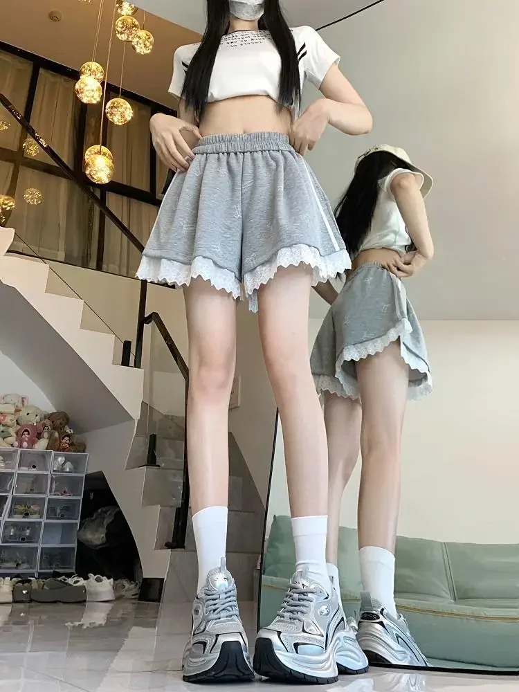 Pantaloncini da donna in pizzo nero ampio elastico allentato prezzo basso comodo abbigliamento moda casual 2025 pantaloni corti da donna caldi di design estivo