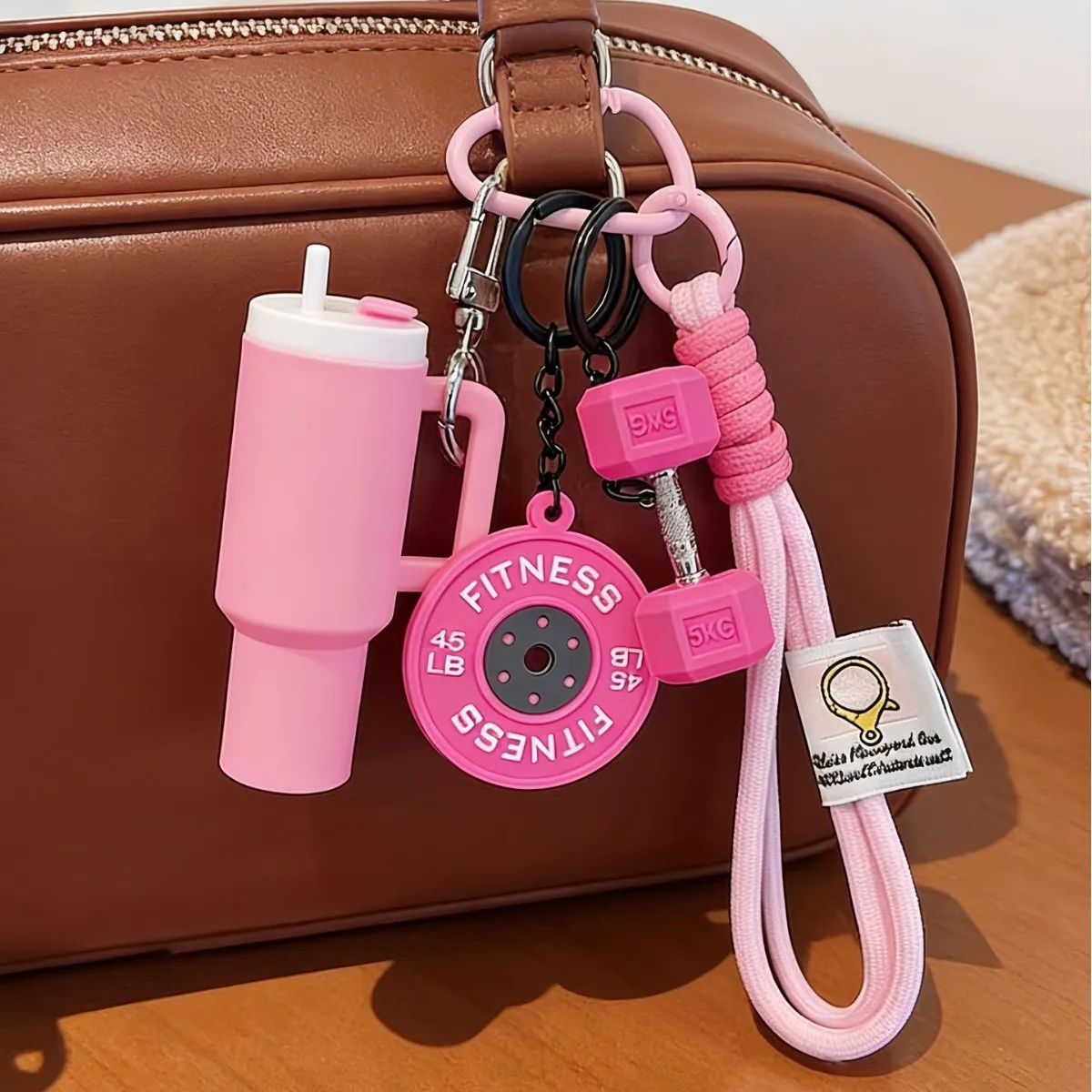 Wasserflaschen-Fitness-Schlüsselanhänger, Taschenanhänger im Ins-Stil, Hantel-Taschen-Charm, DIY-Zubehör-Dekoration – Detail 4