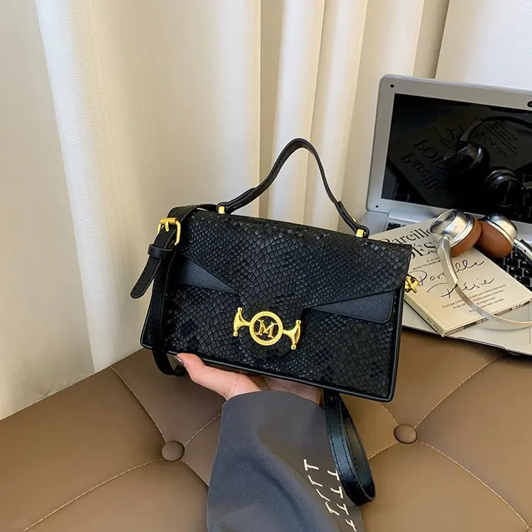 

2025 Python Embossed Tote Bag, Large Capacity Chain Strap Shoulder Bag, Fashionable Crossbody Purse for Women