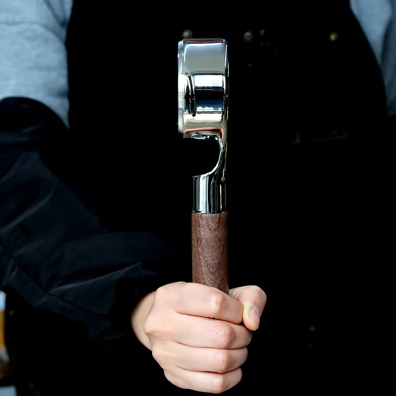

Flat bottomless coffee handle fits E61 black walnut and weighs 400g