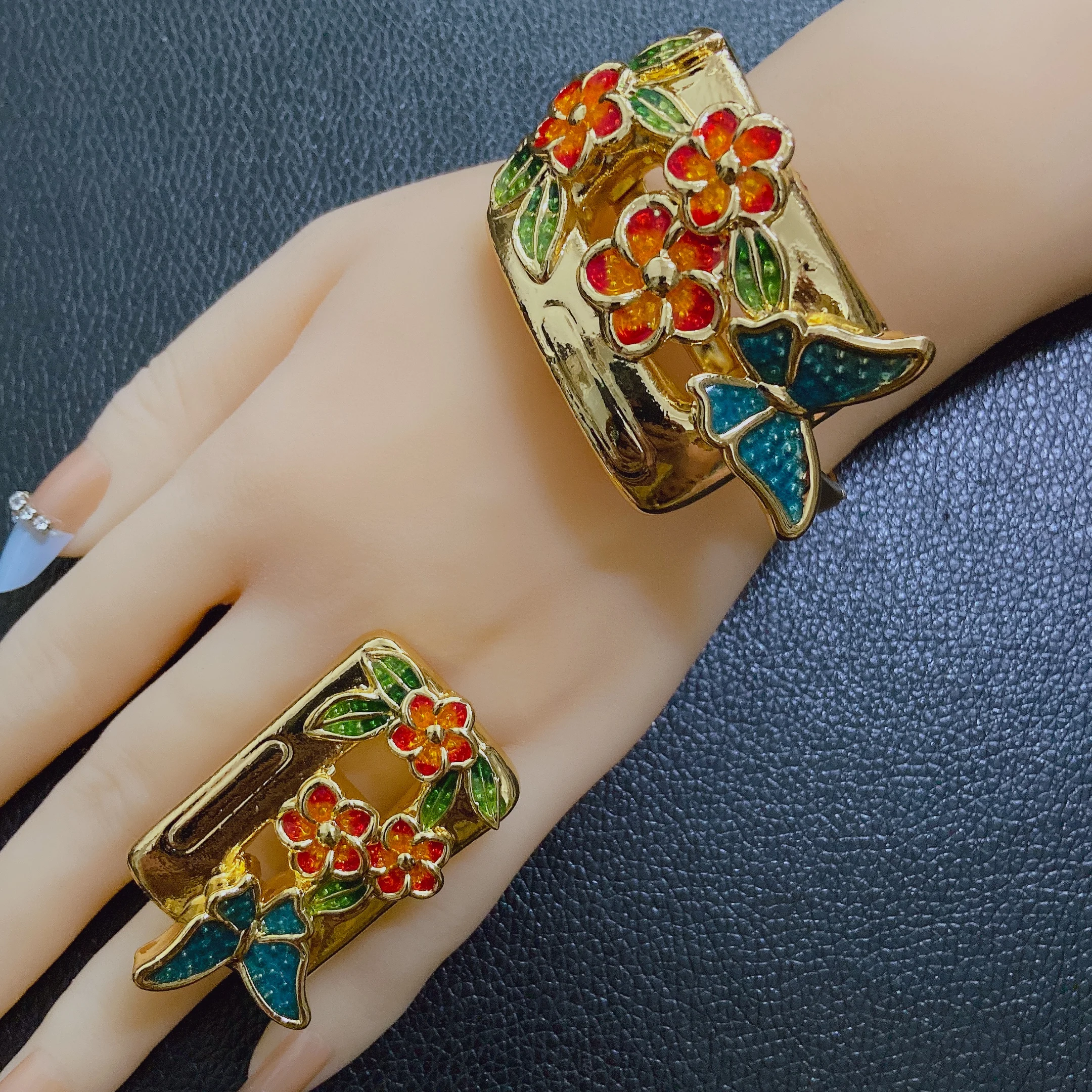

Yulaili Bold Hollow Bangle and Ring Set for Women Light Weight Gold Plated Flower Jewelry African Party Accessories Gift HK2009